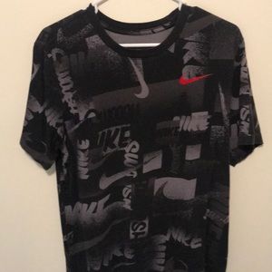 Nike tee